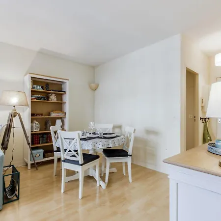 L'hermitage-2 By Interhome Lägenhet